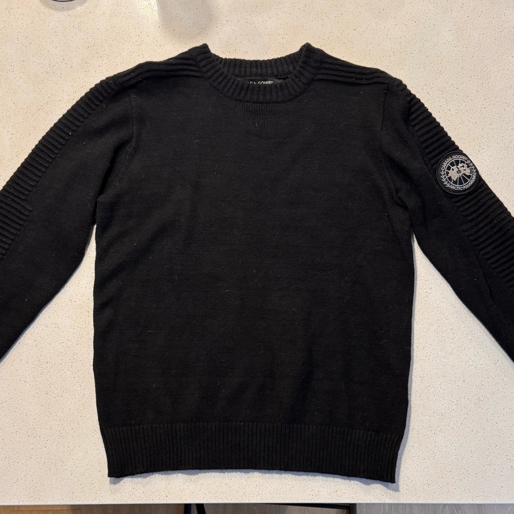 Canada Goose Men’s Sweater Medium